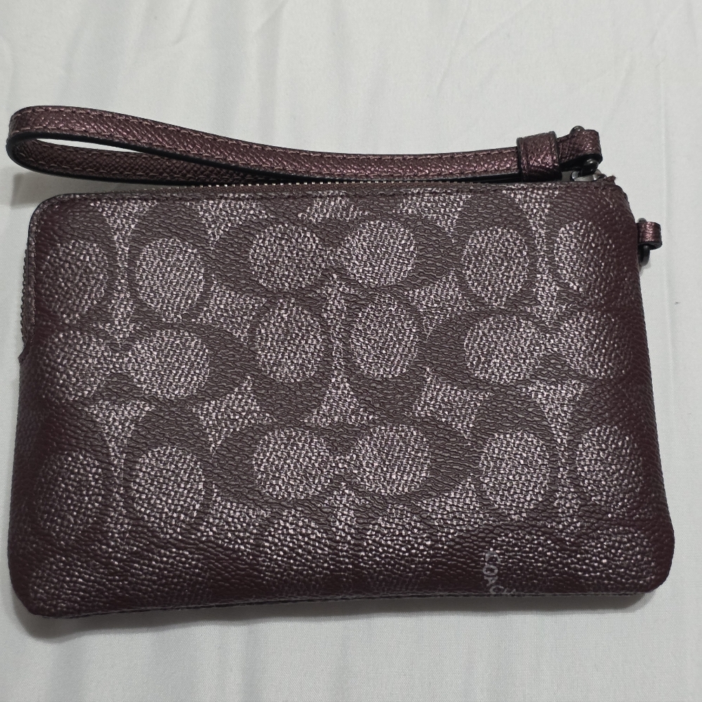 Coach Corner Zip Wristlet bag - Picture 10 of 13